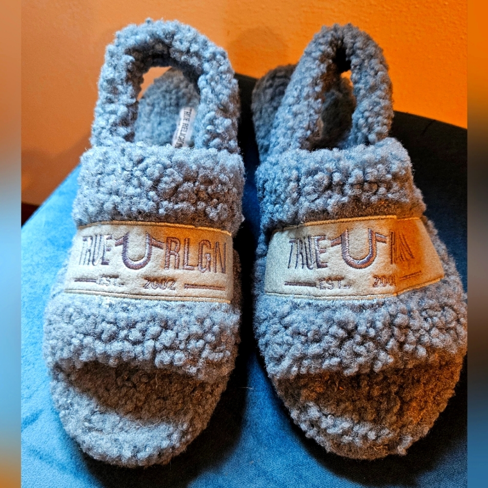 True Religion Fuzzy Slippers/Sandals, Sz. 8-9